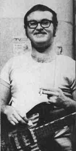 02 Levis_Bruce Howe